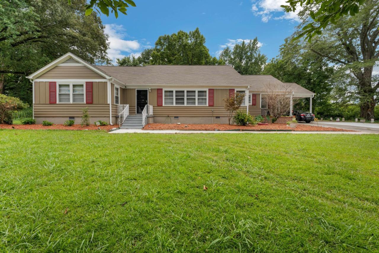 ממפיס Mins To Graceland Secluded Rambling Ranch Style Home מראה חיצוני תמונה